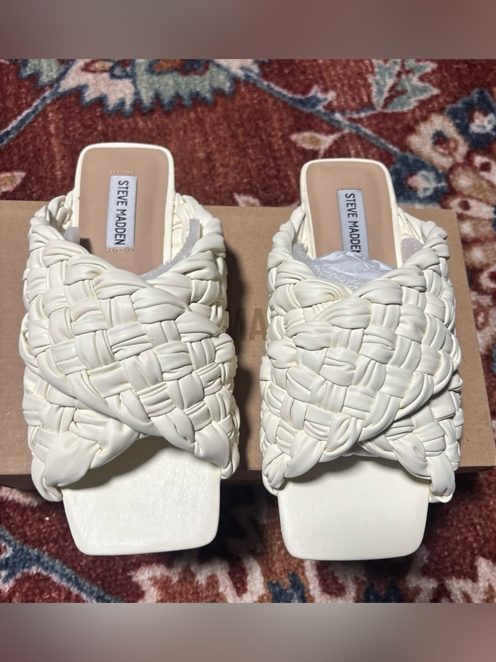 Steve Madden Women's Marina Flat Sandals size 8 brand new